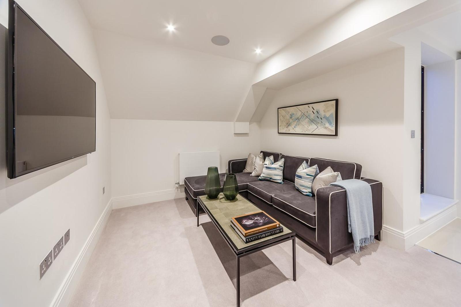 Palace Wharf Apartments Лондон Экстерьер фото