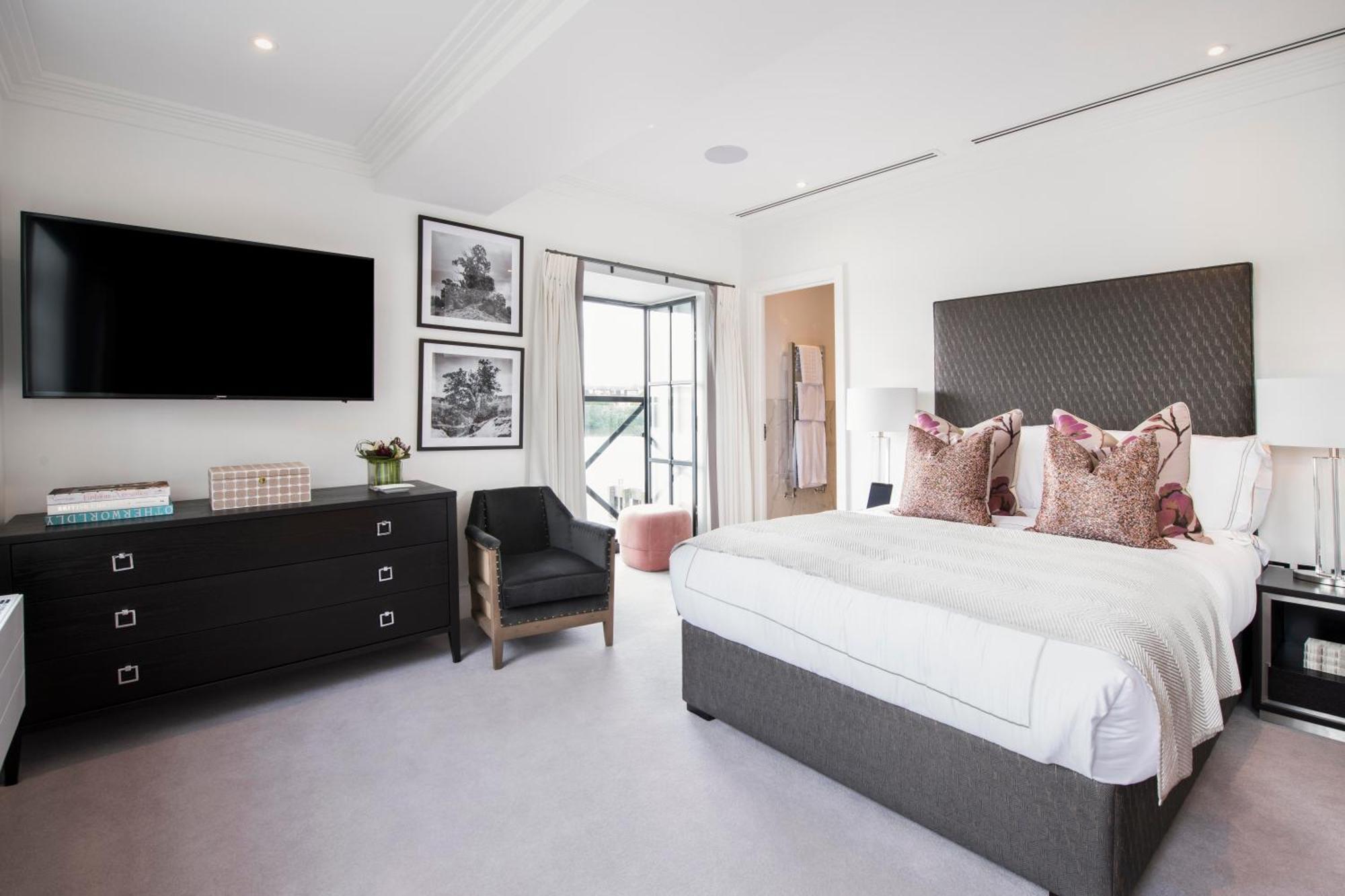 Palace Wharf Apartments Лондон Экстерьер фото